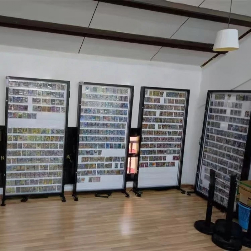 Vitrine murale en métal person - Graded Card Display avis et prix